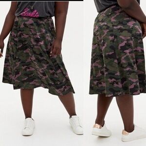 NWT Torrid size 2 camouflage satin slip skirt
